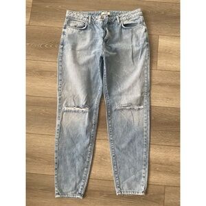 Forever 21 Distressed Boyfriend Jeans – Medium Light Wash, Size 29
